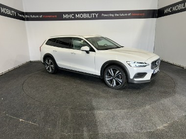 Volvo V60 II V60 Cross Country-1