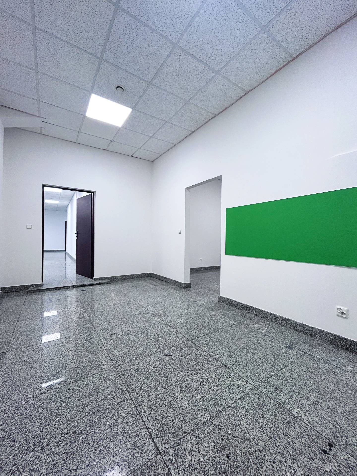 Powierzchnia magazynowo-produkcyjna w centrum Łodzi – Piłsudskiego 135H, dostępna od zaraz - Więcej