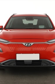 Hyundai Kona , SoH 97%, Automat, Skóra, Navi, Klimatronic, Tempomat,-2