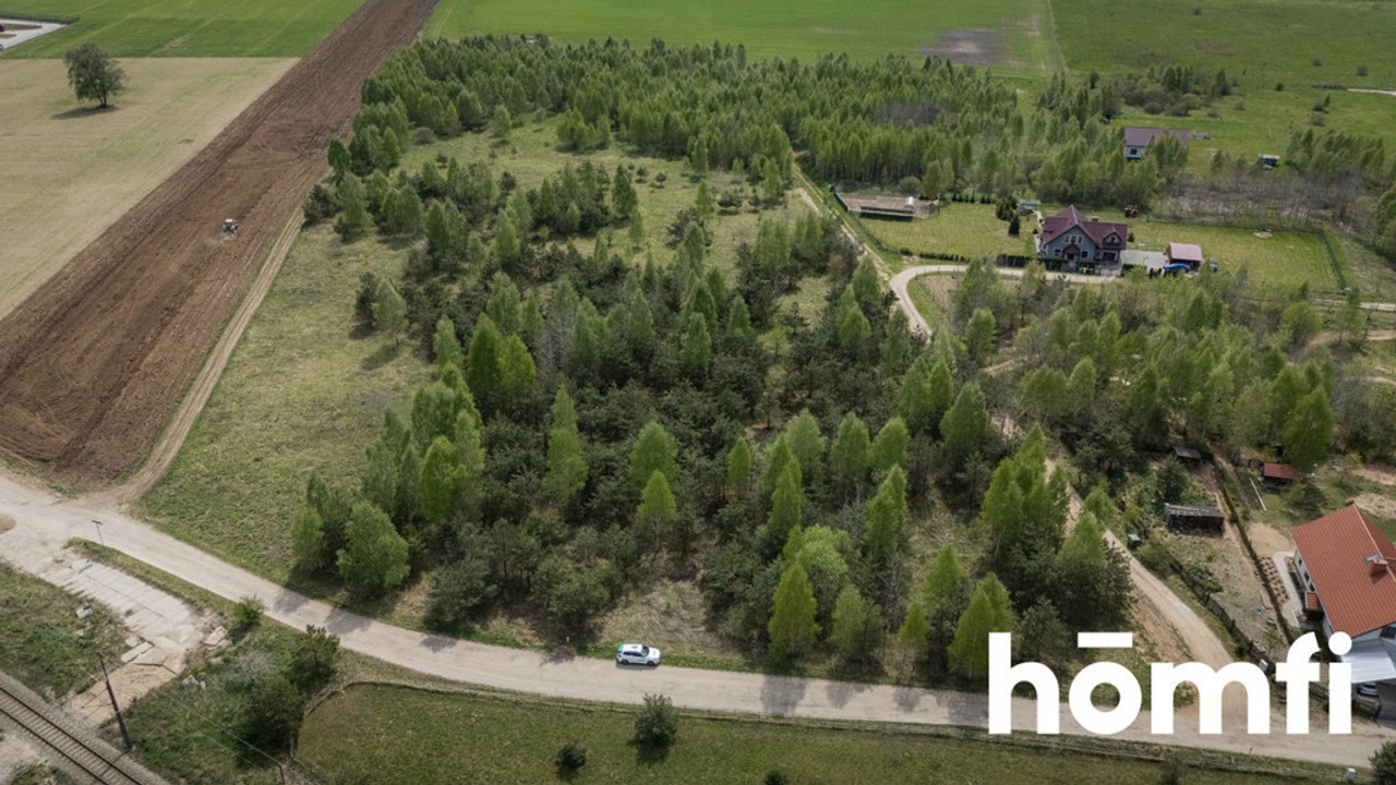 Wyjątkowa działka z naturalną barierą zieleni – pohled 3