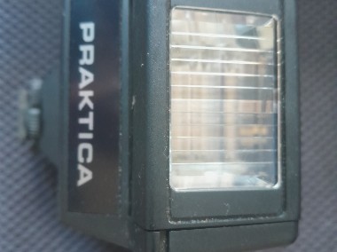 Lampa Błyskowa na baterie - paluszki. Sprawna. PRAKTICA. Producent NRD.-1