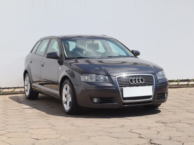 Audi A3 II (8P) , Klimatronic, Tempomat,ALU-1