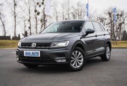 Volkswagen Tiguan , Salon Polska, DSG, Navi, Klimatronic, Tempomat, Parktronic
