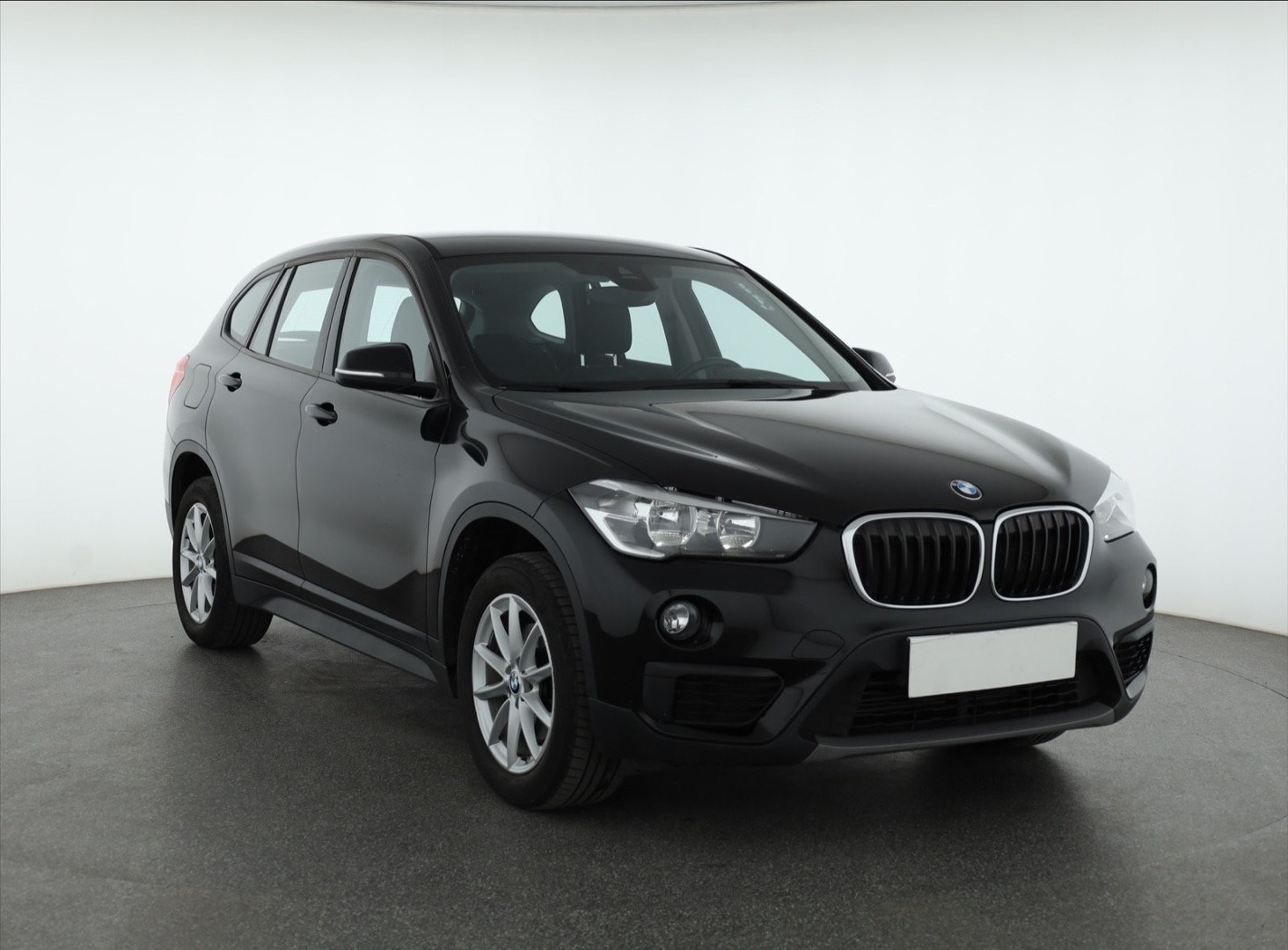 BMW X1 F48 , Automat, Klimatronic, Parktronic, Podgrzewane siedzienia