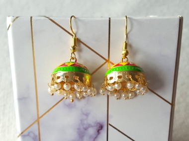 Małe kolczyki indyjskie jhumka jhumki dzwonki złoty kolor neon boho Bollywood-1