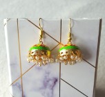 Małe kolczyki indyjskie jhumka jhumki dzwonki złoty kolor neon boho Bollywood