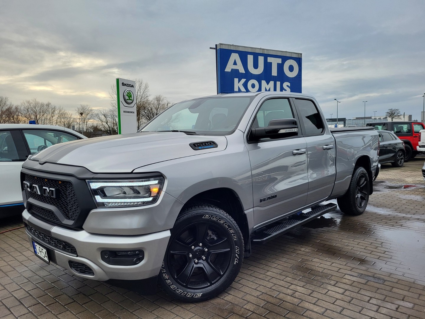 RAM 1500 e-TORQUE Hybryda LED Kamera Podgrz. fotele i kierownica 4x4