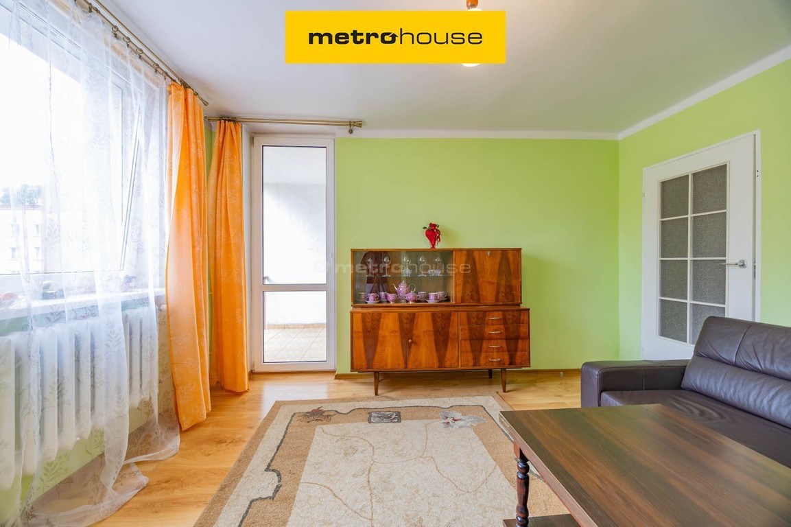 Olecko Centrum / 2 pokoje / 1 piętro / balkon