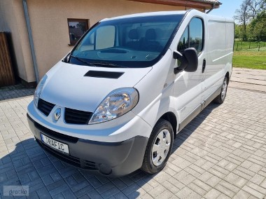 Renault Trafic-1