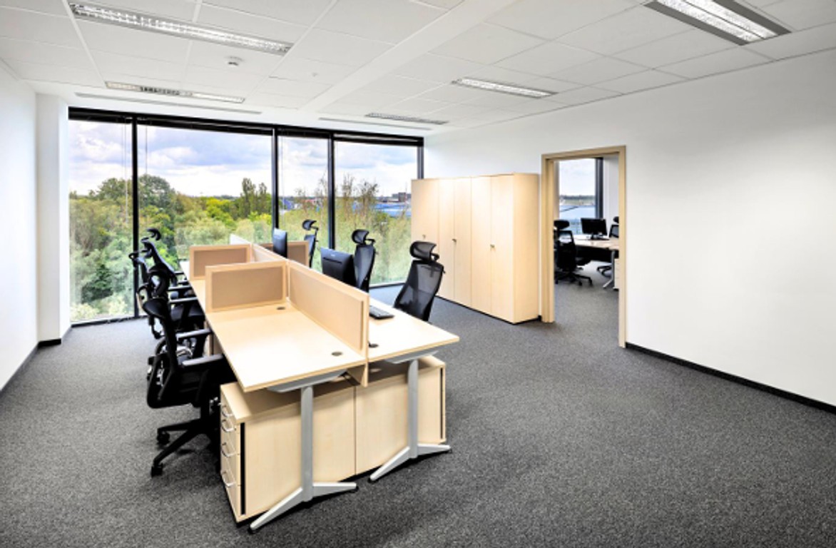 CORIUS ( AEROPARK BUSINESS CENTRE) - Widok 2