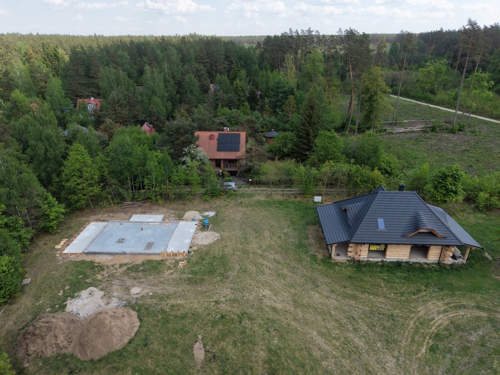 Wyjątkowy dom z bala świerkowego nad jeziorem - Widok 4
