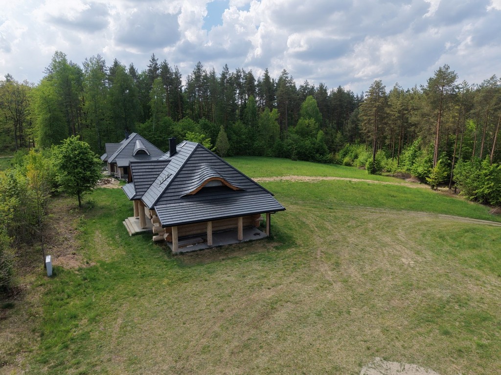 Wyjątkowy dom z bala świerkowego nad jeziorem - Widok 5