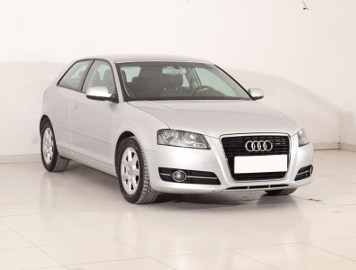 Audi A3 II (8P) , Klimatronic, Tempomat, Parktronic,ALU