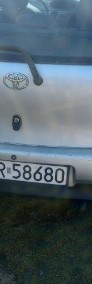 Sprzedam Toyota Yaris 1.3 benzyna, automat z 2000 r. , wersja SOL -3