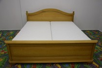łóżko dębowe z materacami - jak nowe 