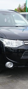Mitsubishi Outlander III 4X4 PHEV w dobrym stanie technicznym, rok gwarancji w cenie,-3
