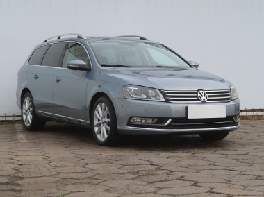 Volkswagen Passat B7 , 177 KM, DSG, Skóra, Navi, Xenon, Bi-Xenon, Klimatronic,-1