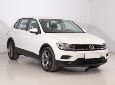 Volkswagen Tiguan , Salon Polska, Klima, Tempomat, Parktronic-1