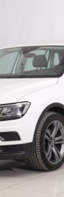 Volkswagen Tiguan , Salon Polska, Klima, Tempomat, Parktronic-3