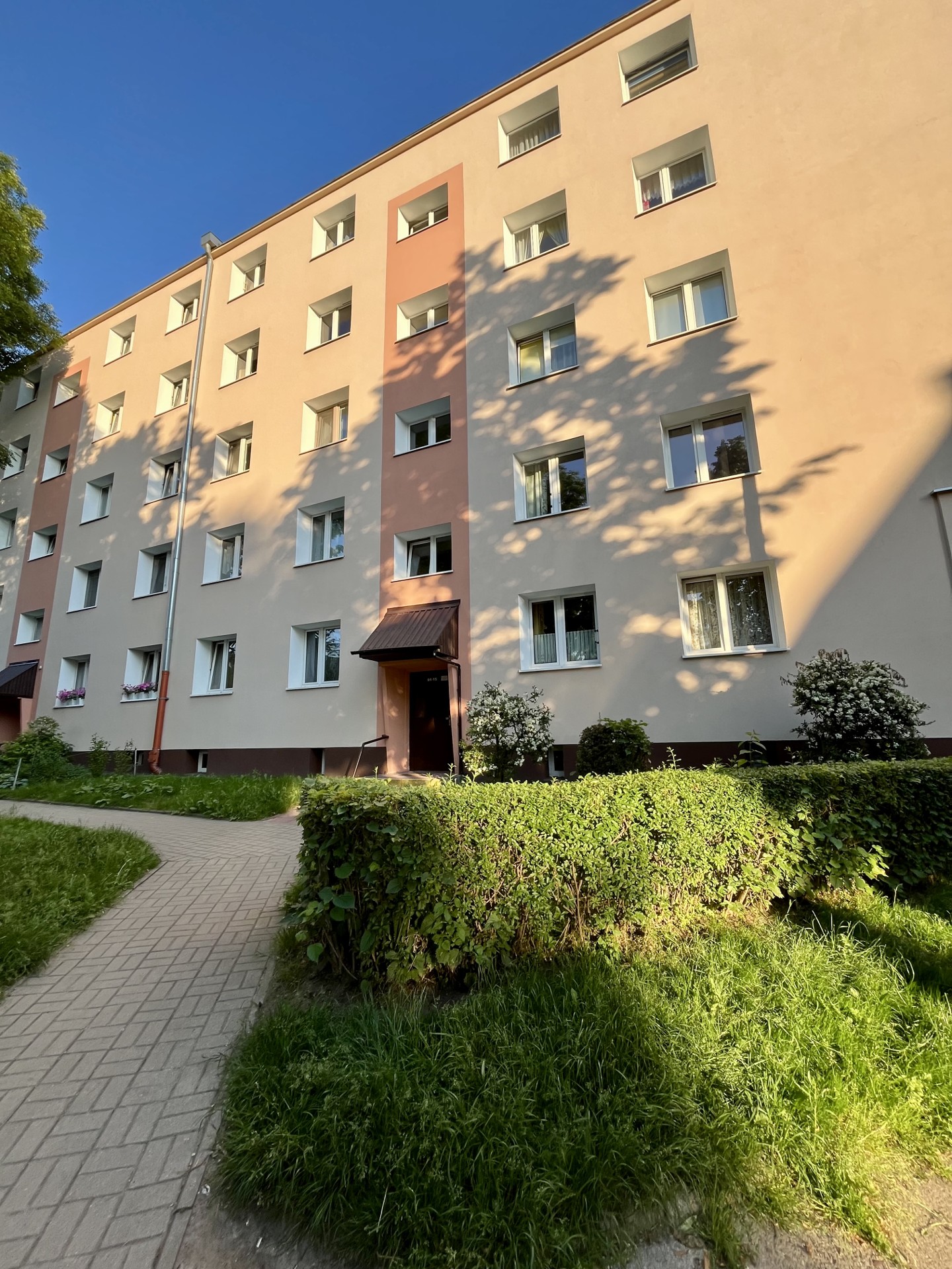HIT ! 3 pokoje / 58 m² / 1 piętro z 4 / balkon - Więcej