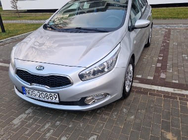 Na sprzedaż jest KIA Ceed z 2014 roku .-1