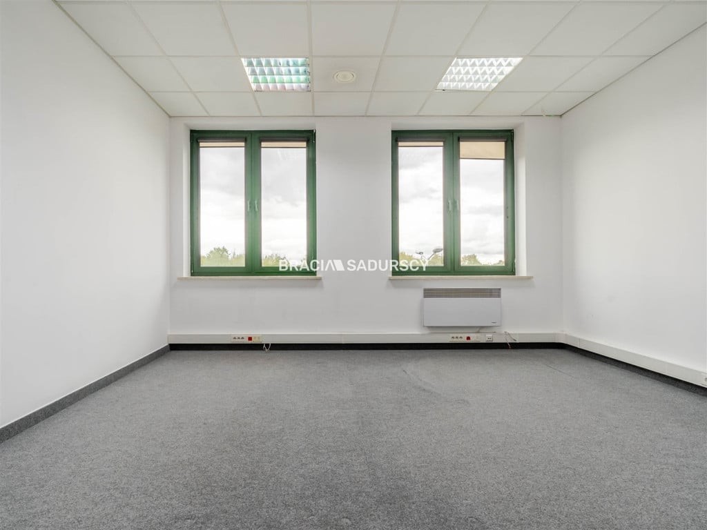 lokal biurowy 18,5 m² pradnik Biały - Więcej