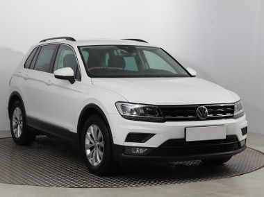 Volkswagen Tiguan , Salon Polska, 1. Właściciel, Serwis ASO, DSG, Navi,-1