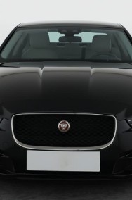 Jaguar XE I , Salon Polska, Serwis ASO, 180 KM, Automat, Skóra, Navi,-2