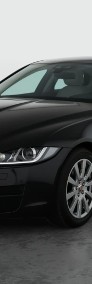 Jaguar XE I , Salon Polska, Serwis ASO, 180 KM, Automat, Skóra, Navi,-3