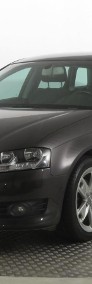 Audi A3 II (8P) , Klimatronic, Parktronic, Podgrzewane siedzienia-3
