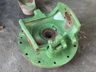 John Deere 7RXXX 7R330 7R 330 Zwrotnica Przegub Piasta R301661 RE592905 R135866-1