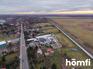 UNIKATduża działka z budynkiem przy głównej drodze-1