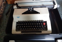 Maszyna do pisania Optima SM 32 z walizką