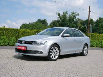 Volkswagen Jetta VI 1.6TDI 140KM [Eu5] Sedan Comfrotline - Automat DSG 7b. -Zobacz