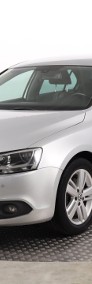 Volkswagen Jetta VI , Klimatronic, Parktronic, Podgrzewane siedzienia-3