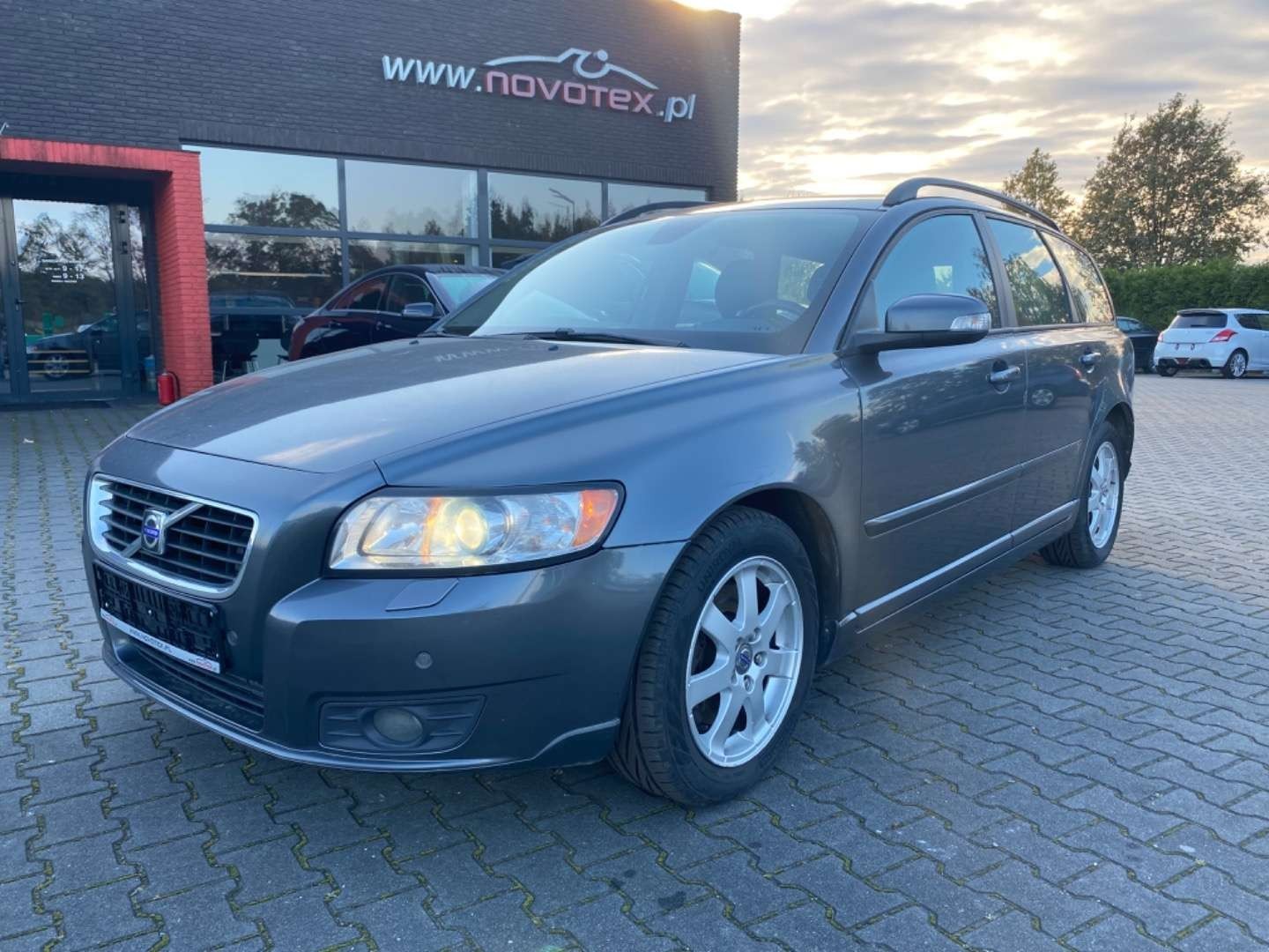 Volvo V50 II