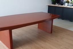 Sprzedam solidny stół konferencyjny  używany w b dobrym stanie