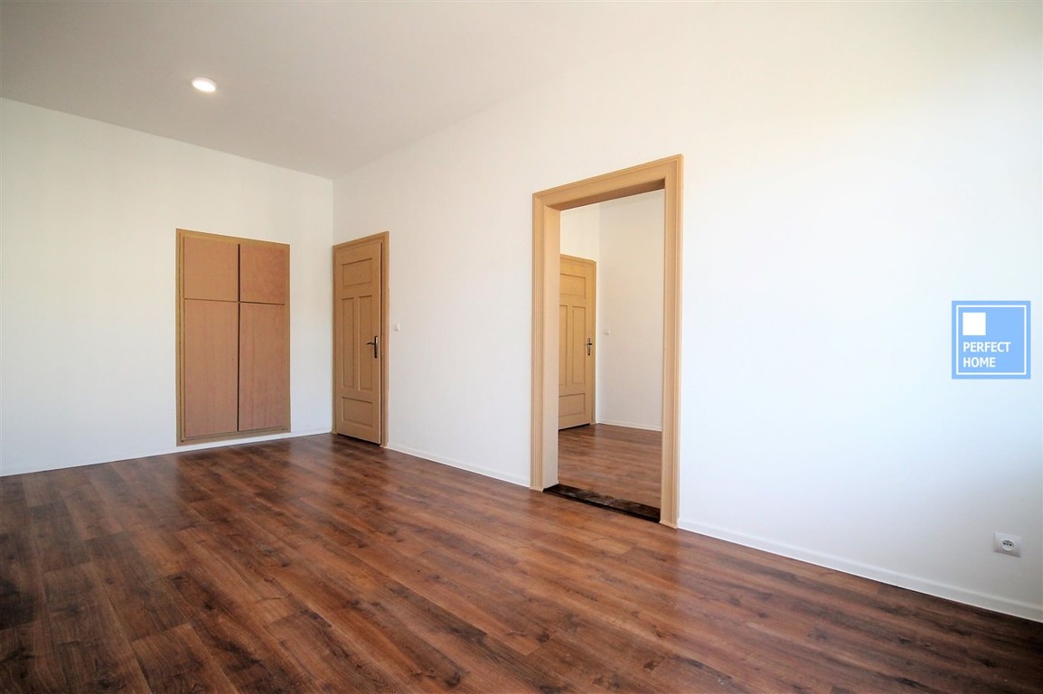 Biuro do wynajęcia, 88 m², 3 pomieszczenia Wałbrzych Śródmieście - Więcej