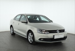 Volkswagen Jetta VI , Salon Polska, Klima, Tempomat, Parktronic,