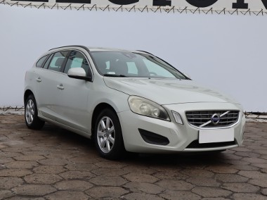 Volvo V60 I , Skóra, Navi, Klimatronic, Tempomat, Parktronic-1