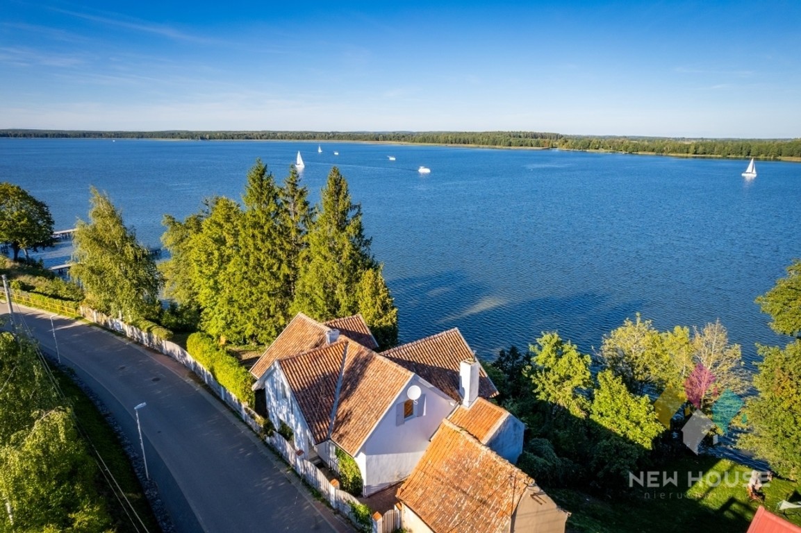 Stare Sady, dom z linią brzegową jeziora Tałty, mrągowski