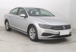 Volkswagen Passat B8 , Salon Polska, Klimatronic, Tempomat, Parktronic