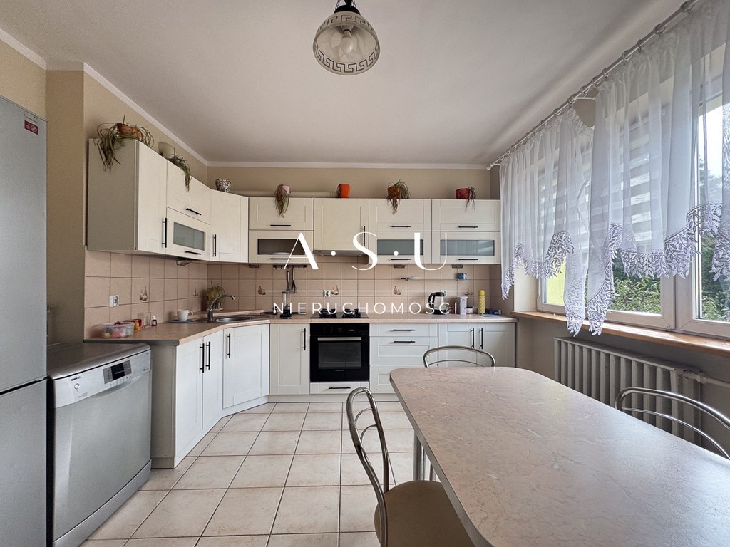 Dom na sprzedaż, 7 pokoi, 250 m², Janów