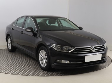 Volkswagen Passat B8 , Salon Polska, Klimatronic, Tempomat, Parktronic-1