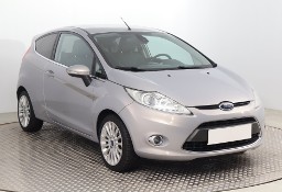 Ford Fiesta VII , Klima, Parktronic, Podgrzewane siedzienia,ALU