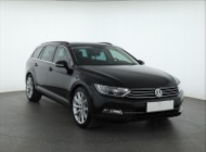 Volkswagen Passat B8 , Automat, Navi, Klimatronic, Tempomat, Parktronic,