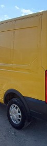 Ford Transit-4