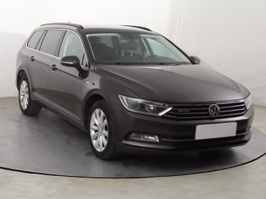 Volkswagen Passat B8 , 190 KM, Automat, Klimatronic, Tempomat, Parktronic,-1