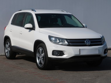 Volkswagen Tiguan , Salon Polska, Serwis ASO, Navi, Xenon, Bi-Xenon,-1