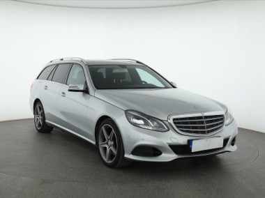 Mercedes-Benz Klasa E W212 , 204 KM, Automat, Klimatronic, Tempomat, Parktronic-1